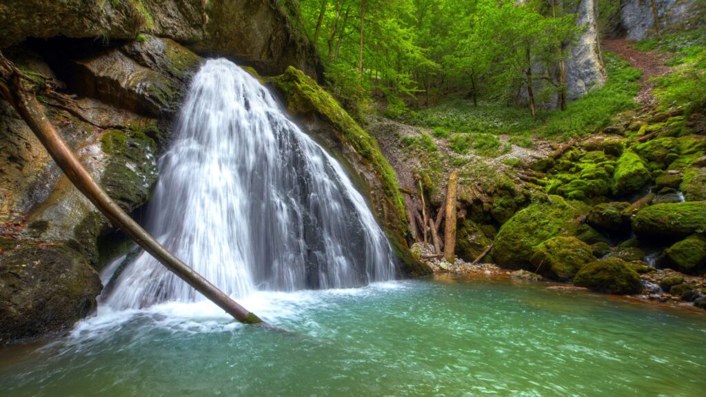 Evantai Waterfall is one of the most beautiful waterfalls in the Apuseni Mountains